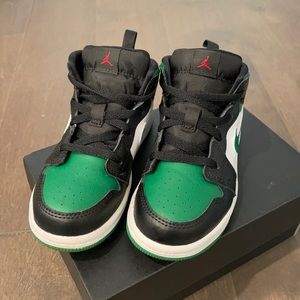 Jordan retro 1 pine green